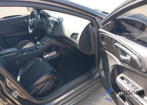 2015 Chrysler 200 S z USA, uszkodzony, nr VIN 1C3CCCBB4FN657842